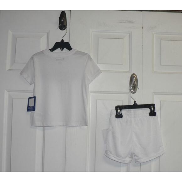 Champion Boys Short Sleeve Logo T-Shirt & Short Set White/Blue 2T MSRP $22 - Picture 2 of 4